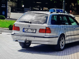 BMW 5 Series Touring foto 4