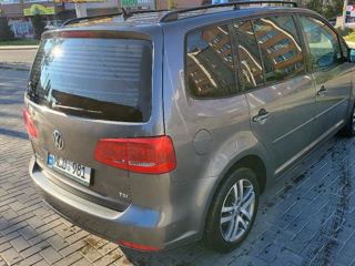 Volkswagen Touran foto 5