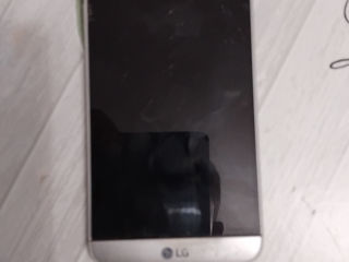 Cine arie ecran la LG.G5 caut asa ecran