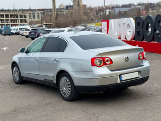 Volkswagen Passat foto 8