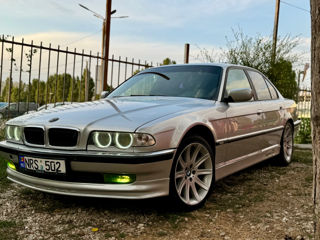 BMW 7 Series foto 1