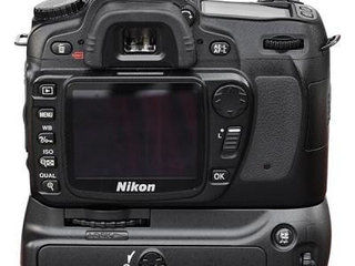 Цифровой фотоаппарат Nikon D200 Body, Nikon D5000 Body, Nikon D80 Body + Battery Grip Meike D80 foto 4