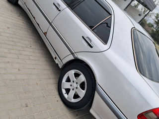 Mercedes C-Class foto 3