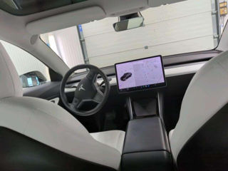 Tesla Model 3 foto 5