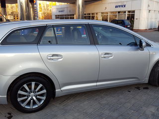 Toyota Avensis foto 3