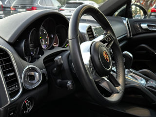 Porsche Cayenne foto 8