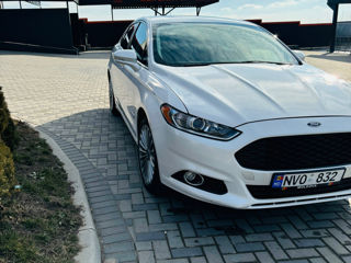 Ford Fusion foto 9