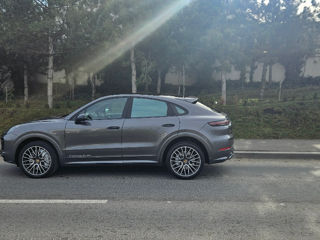 Porsche Cayenne Coupe foto 2