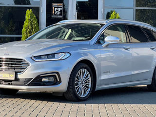 Ford Mondeo foto 1