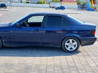 BMW 3 Series foto 7