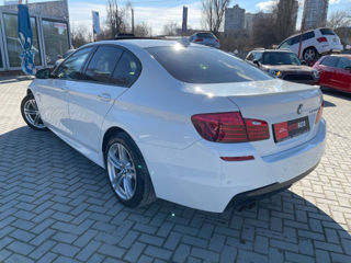 BMW 5 Series foto 3