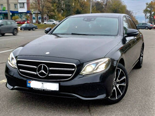 Mercedes E-Class foto 2