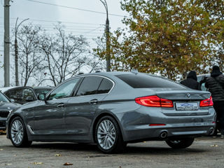 BMW 5 Series foto 2