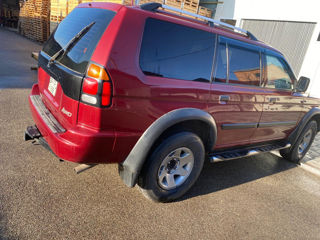 Mitsubishi Montero Sport foto 7