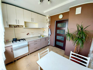 Apartament cu 2 camere, 65 m², Centru, Chișinău foto 8