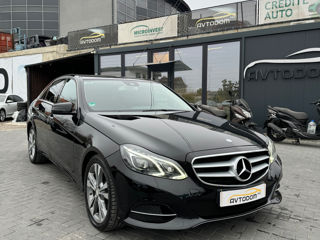 Mercedes E-Class foto 2