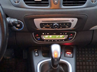 Renault Grand Scenic foto 10