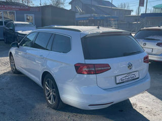 Volkswagen Passat foto 4