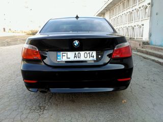 BMW 5 Series foto 3