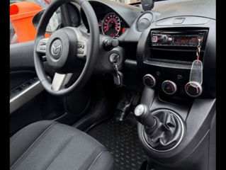 Mazda 2 foto 4