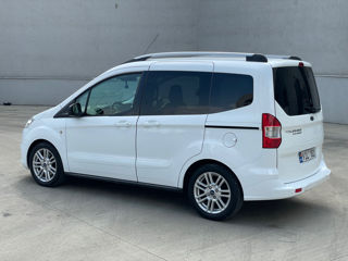 Ford Tourneo Courier foto 4