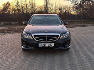 Mercedes E-Class foto 2