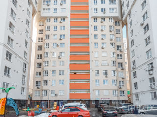 Se vinde spațiu comercial pe str. N. Testemițanu, Centru, Chișinău
