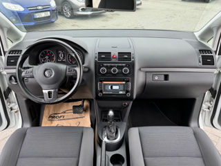 Volkswagen Touran foto 8