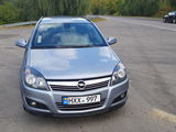 Opel Astra foto 1