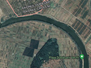 Vind lot de pământ destinat pentru construcții