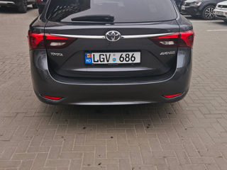 Toyota Avensis foto 6