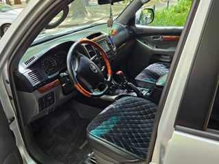 Toyota Land Cruiser Prado foto 6