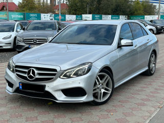 Mercedes E-Class foto 1