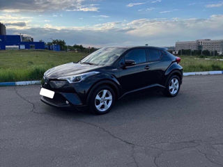 Toyota C-HR foto 1