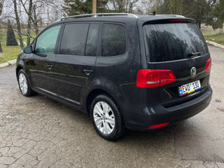 Volkswagen Touran foto 4