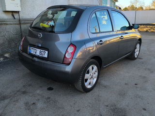 Nissan Micra foto 2