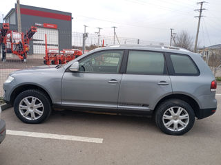 Volkswagen Touareg foto 2