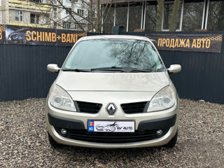 Renault Grand Scenic foto 2