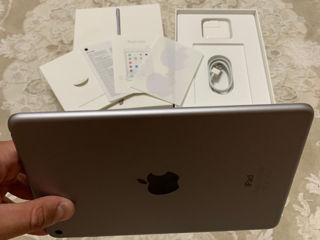 Apple iPad mini 4 128GB Wi-Fi 7.9inch Space Gray foto 7