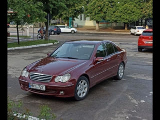 Mercedes C-Class foto 8