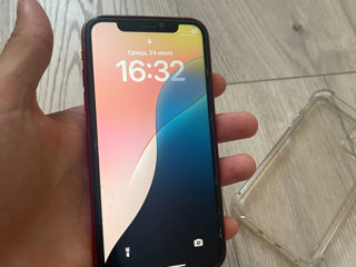 Iphone 11 Red 64GB foto 2