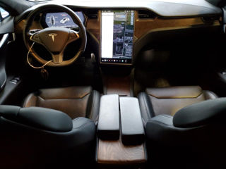 Tesla Model S foto 9