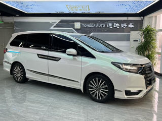 Honda Elysion foto 2