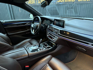 BMW 7 Series foto 13