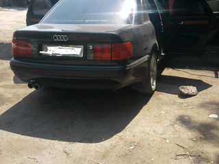 Audi 100 foto 1