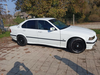 BMW 3 Series foto 7