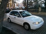 Hyundai Accent foto 2