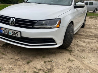 Volkswagen Jetta foto 4