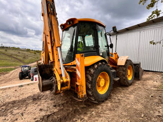 Buldoexcavator JCB4 foto 2