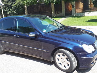 Mercedes C Class foto 7